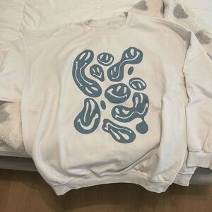 Aerie smile crew neck light blue and white size M